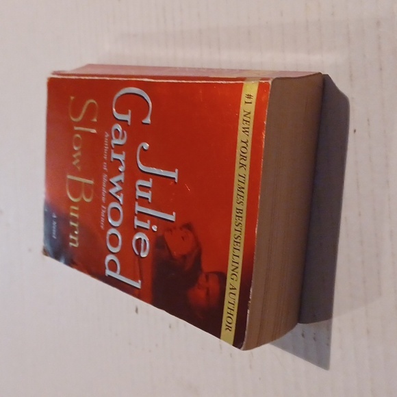 $4 Add-on "Slow Burn" by Julie Garwood - Paperback Novel - Picture 6 of 8